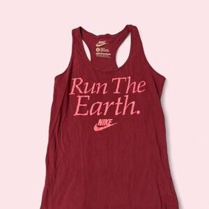 Nike slim fit tank top “Run the Earth” Size Large